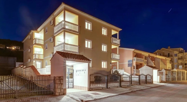 Villa Oleander, Book Villa Hoteller i Dramalj med parkering, Parkering