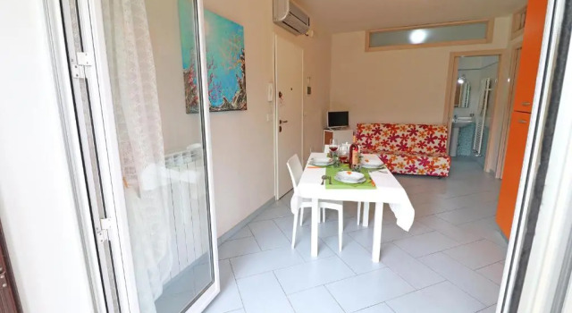 Holidays Home Claudia 6 people, Book Hotel Otranto Salento