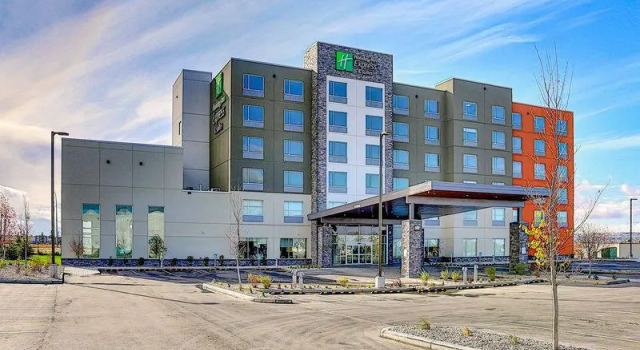 Студия Holiday Inn Express & Suites - Calgary Airport Trail NE by IHG