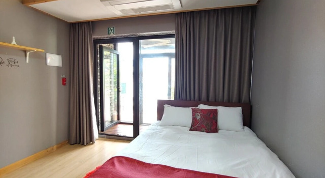 Jeju Halla and Tam Pension, Забронировать Отель Отели Согвипхо с парковкой, Парковка
