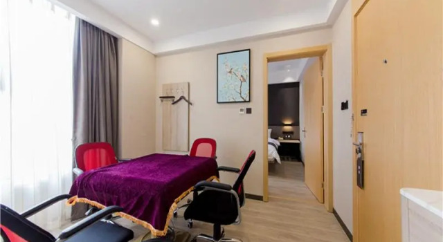 Люкс Superior Thank Inn Plus Hotel Hebei Shijiazhuang High-tech Zone Torch Plaza