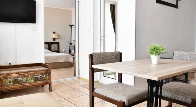 Апартаменты Family Hotel Apolonia