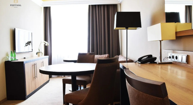Hotel Festival