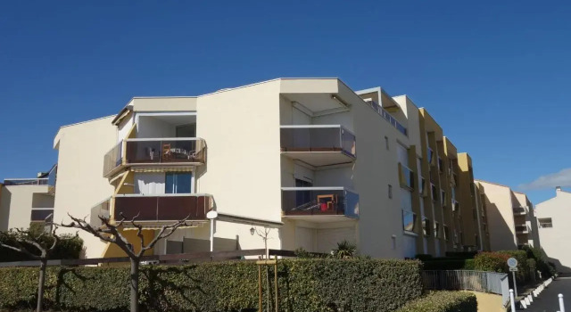 Studio Voiles d'Or-Gênois-3, Rezerwuj Apartament Hotele w Camargue z parkingiem, Parking