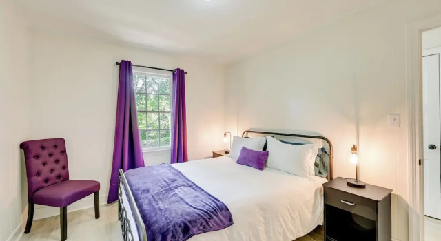 Коттедж Winston-salem Vacation Rental ~ 3 Mi to Downtown!