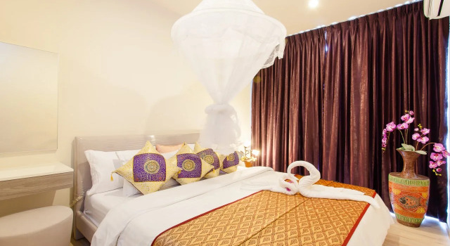 The Base Downtown Phuket By Myhouse, Забронировать Отель Отели острова Пхукета с бассейном, Бассейн