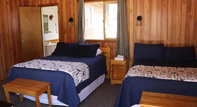 Четырёхместный номер Standard Yellowstone Valley Inn