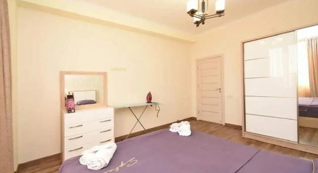 Cozy Apt By Opera, Sayat Nova Ave, 2 bathrooms, Open Balcony, Забронировать Отель Отели Еревана с парковкой, рядом с Ереванский государственный университет, Парковка