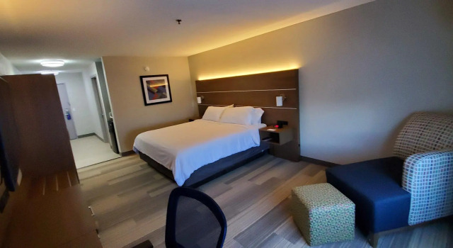 Двухместный номер Standard Holiday Inn Express Hotel & Suites Kinston by IHG