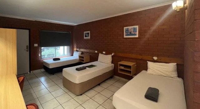 Студия Deluxe Pine Tree Motel
