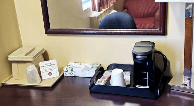 Номер Business Budgetel inn & Suites