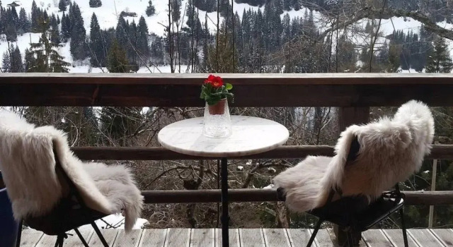 Шале Chalet in Rougemont Near Ski Slopes