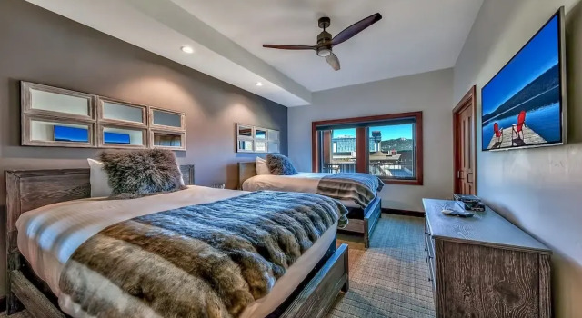 Luxury 3Br Residence steps from Heavenly Village & Gondola, Забронировать Апартаменты/квартира Отели Саут-Лейк-Тахо с бассейном, Бассейн