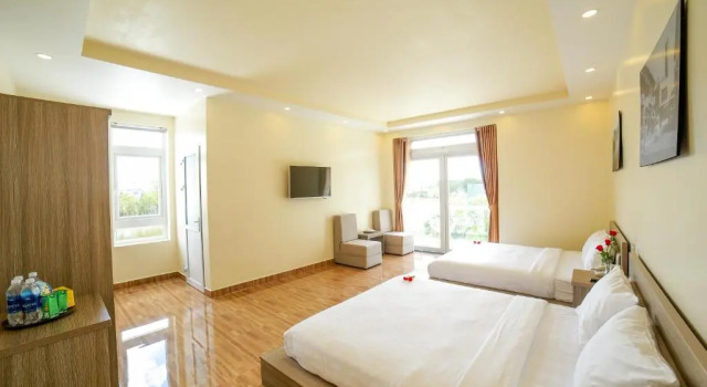 Двухместный номер Deluxe с видом на озеро Nhật Nguyên Hotel