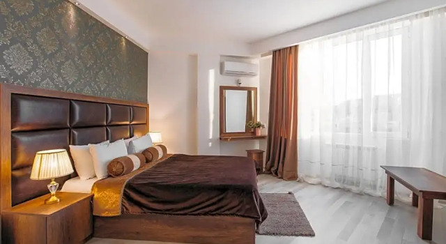 Люкс с 2 комнатами Green Queen Hotel