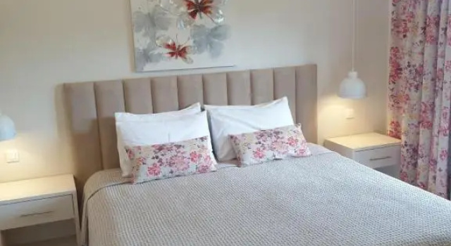 Angels Pool Studios and Apartments