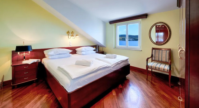 Apartments Donna with Sea View, Prenota Appartamento Vis 