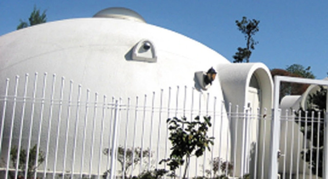 Lodge Dome House