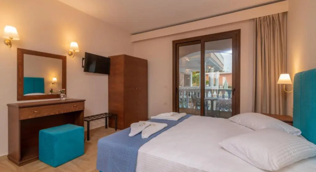 Студия Deluxe Zante Holidays Hotel