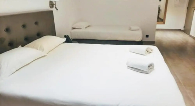 Трёхместный номер Standard с балконом Hôtel Casa Mea
