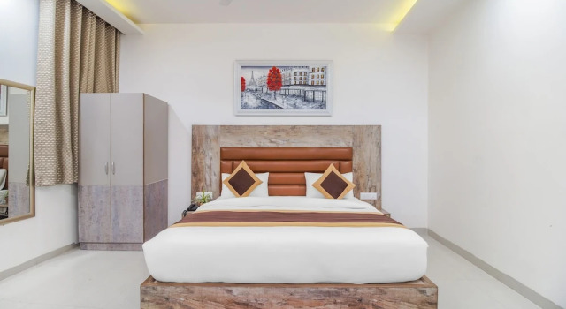 Люкс Luxury Gracious by Vishesh Hotels & Home Stay