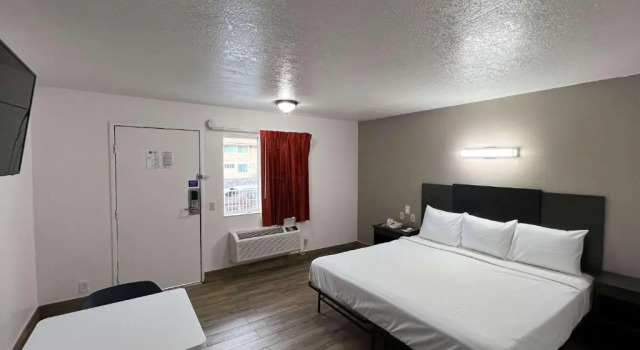 Номер Standard Motel 6-Orange, CA - Anaheim