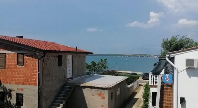 Sandra - 40m From the sea & Parking - A1
