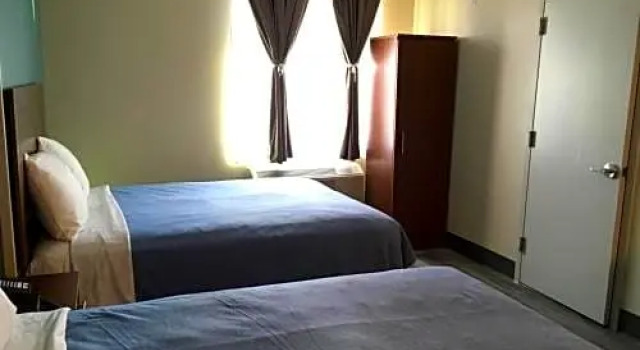 Четырёхместный номер Standard Magna Hotel
