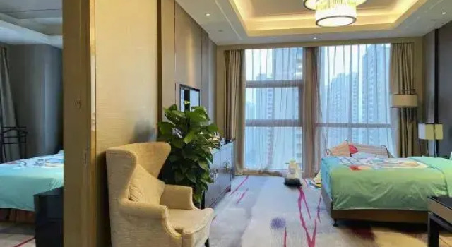 Четырёхместный семейный люкс Deluxe Wanda Realm Maanshan