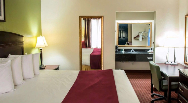 Двухместный номер Standard Quality Inn Chipley I-10 at Exit 120