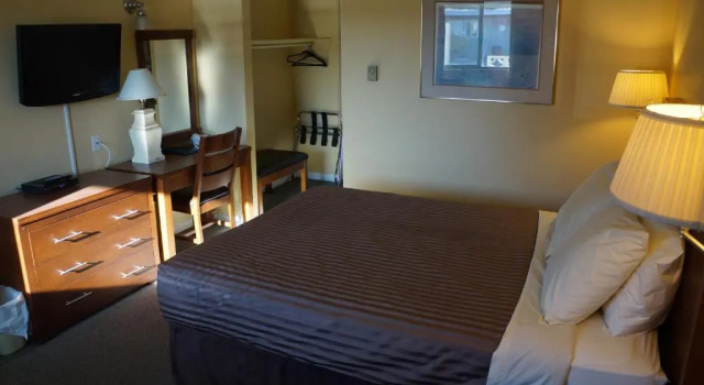 Люкс Westward Inn & Suites
