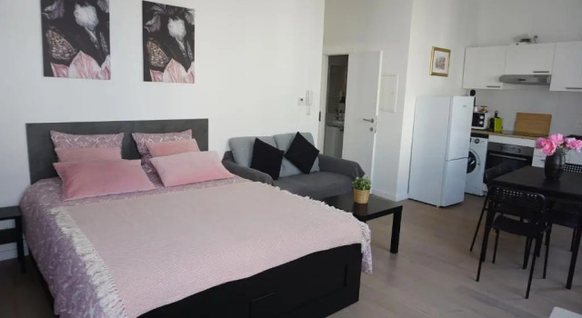 BONJOUR Apartments Сentre 3, Prenota Appartamento Hotel a Flanders con parcheggio, Parcheggio