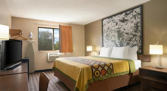 Standard Zimmer Super 8 by Wyndham Mayfield