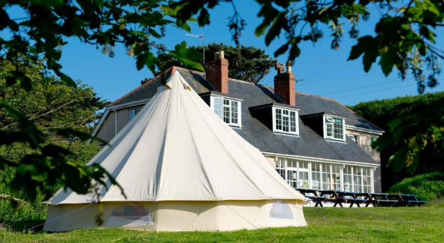 Тент YHA Lands End Hostel