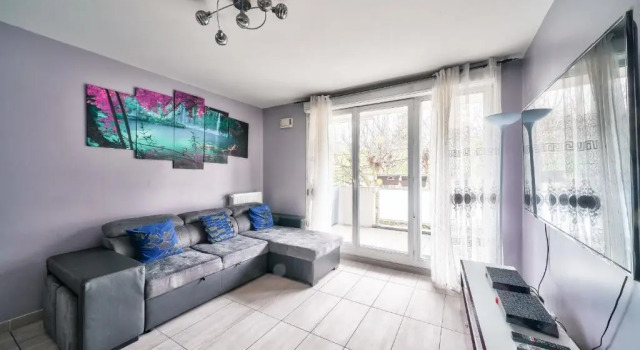 Апартаменты Nice 2 BDR in Rosny-sous-Bois