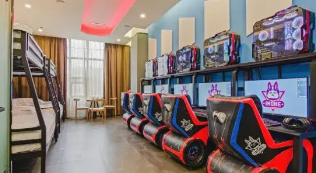 IN ONE Interstellar Esports Hotel (Zhengzhou Zhongbo Expo Center Subway Station Branch), Book Hotel Zhengzhou Henan