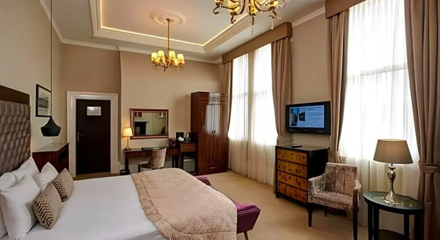 Семейный номер Standard The Lansbury Heritage Hotel and Spa By Sunday - Canary Wharf London