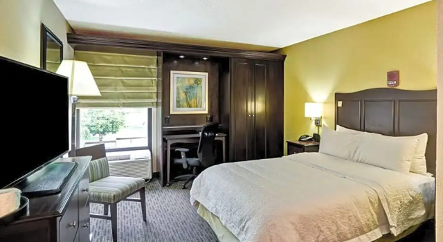 Номер Standard Hampton Inn Knoxville-Airport