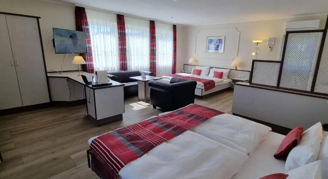 Трёхместный номер Premium Hotel Rhöner Land Garni - Bed & Breakfast