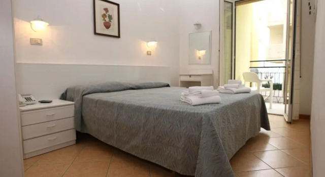 Пятиместный семейный номер Standard Hotel Athena