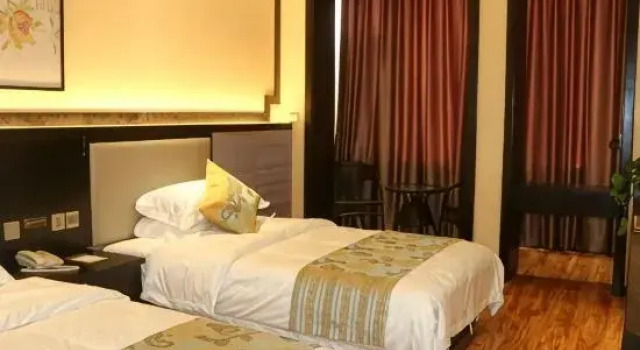 Люкс Huaxia Jingdu Business Hotel
