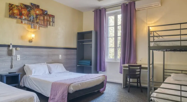 Standart dört kişilik oda Sarl Hotel Cesar