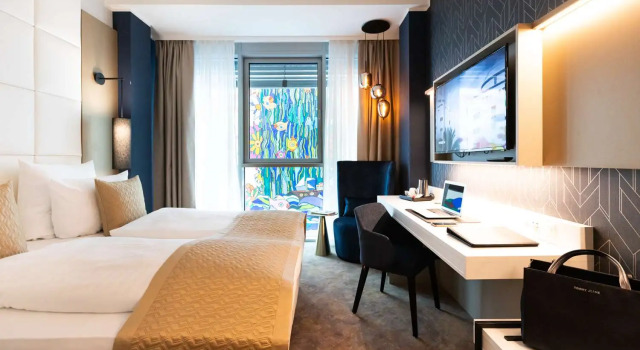 Best Western Premier Royal Blue - Adult Only
