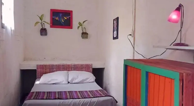 Номер Economy La guarida del caudillo