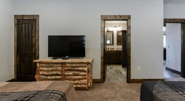 Lodge 68, Забронировать Отель Отели Table Rock Lake с парковкой, Парковка