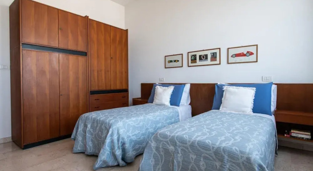 Liza 6 in Rimini With 2 Bedrooms and 1 Bathrooms, Забронировать Отель Римини Побережье Римини