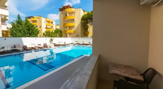 Двухместный номер Standard с видом на бассейн Atrium Deluxe Resort
