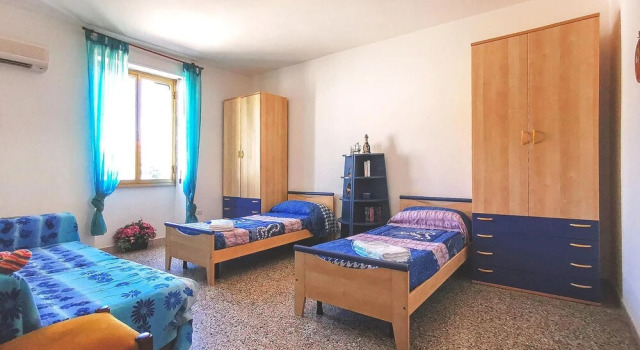 Stunning Apartment in Alghero With 3 Bedrooms, Забронировать Апартаменты/квартира Отели Альгеро с парковкой, Парковка