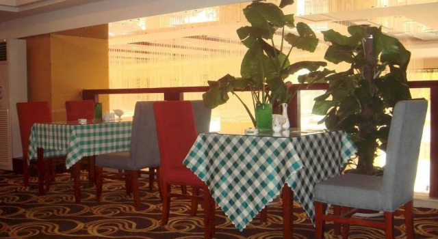 Zhuzhou Heyi Hotel (Shangge Plaza)