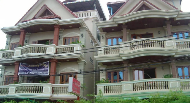Mandalay Inn, Забронировать Гостевой дом Отели Сиемреап с парковкой, рядом с Lucky Mall Siem Reap, Парковка